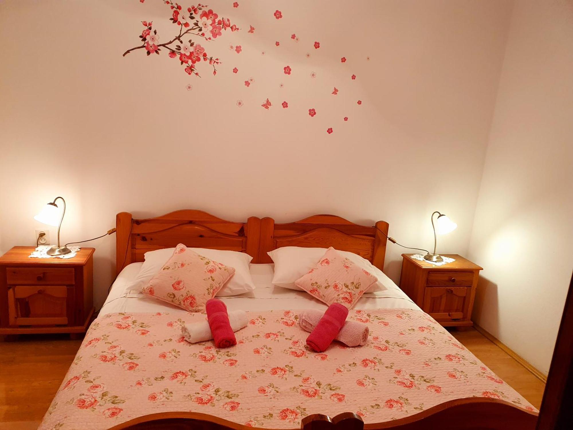 Apartments Luci Хвар Стая снимка